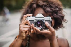 fokus-maximierer-dm-harmonics-frau-fotografieren
